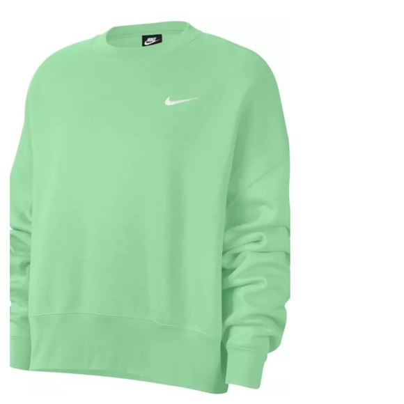 Nike Tops - Nike Women’s Sweatshirt